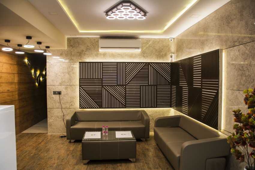 Times Vacanza, Surat